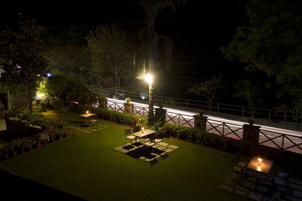 Trek-O-Tel Pokhara Exterior foto