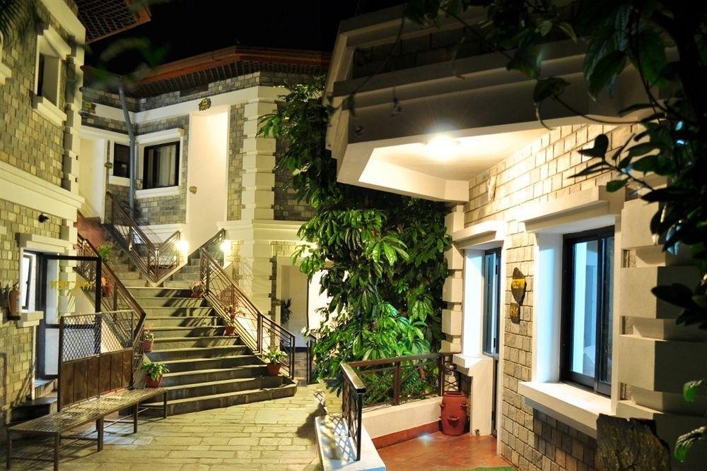 Trek-O-Tel Pokhara Exterior foto