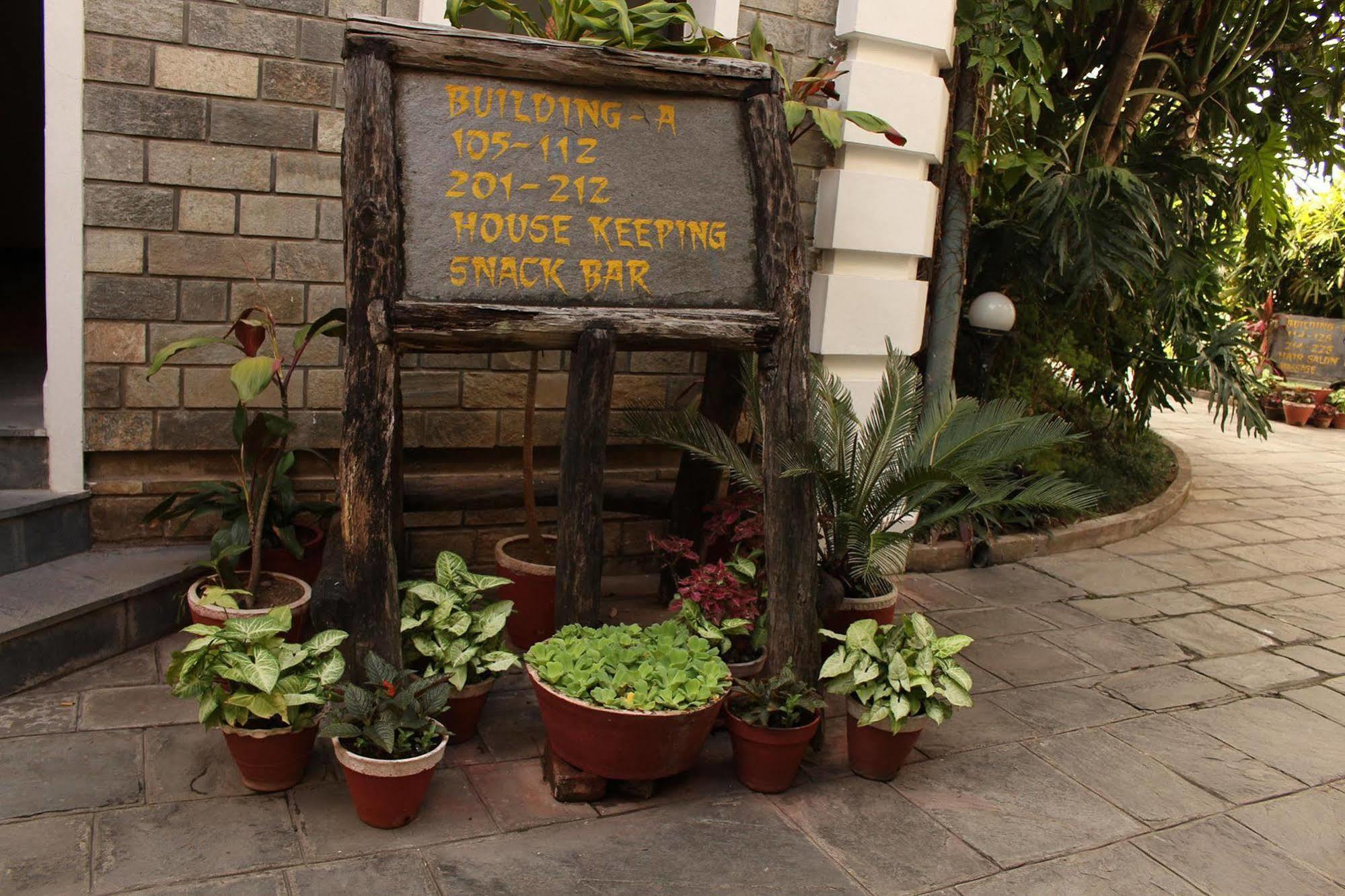 Trek-O-Tel Pokhara Exterior foto