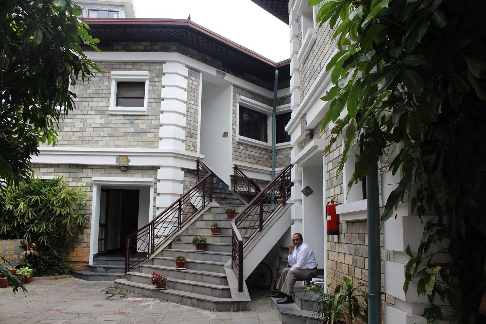 Trek-O-Tel Pokhara Exterior foto